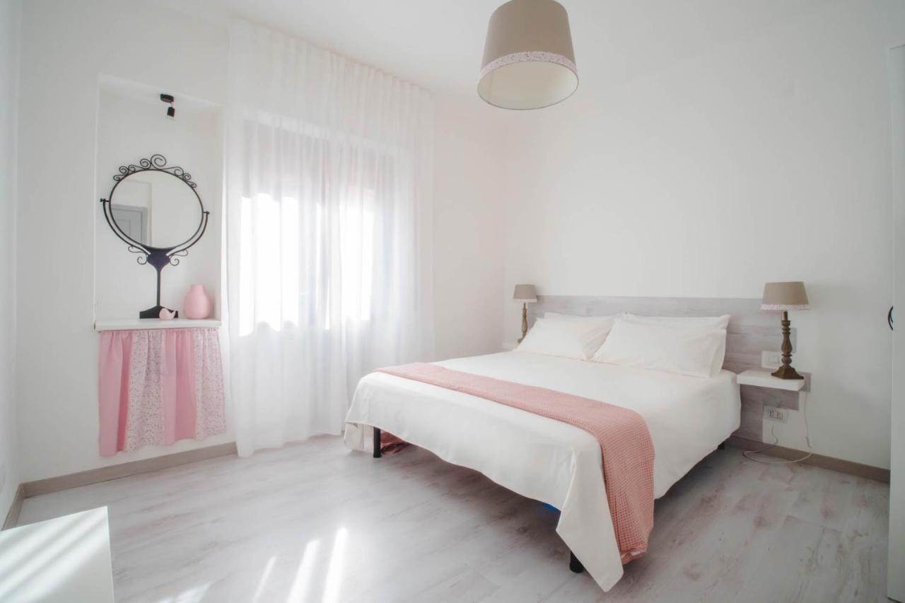 Lady Butterfly - Metro A Lucio Sestio Apartment Рим Екстериор снимка
