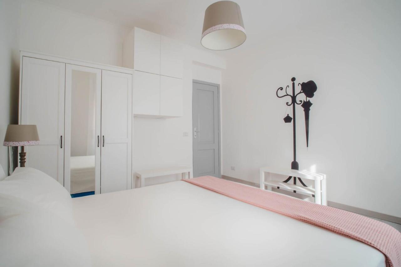 Lady Butterfly - Metro A Lucio Sestio Apartment Рим Екстериор снимка