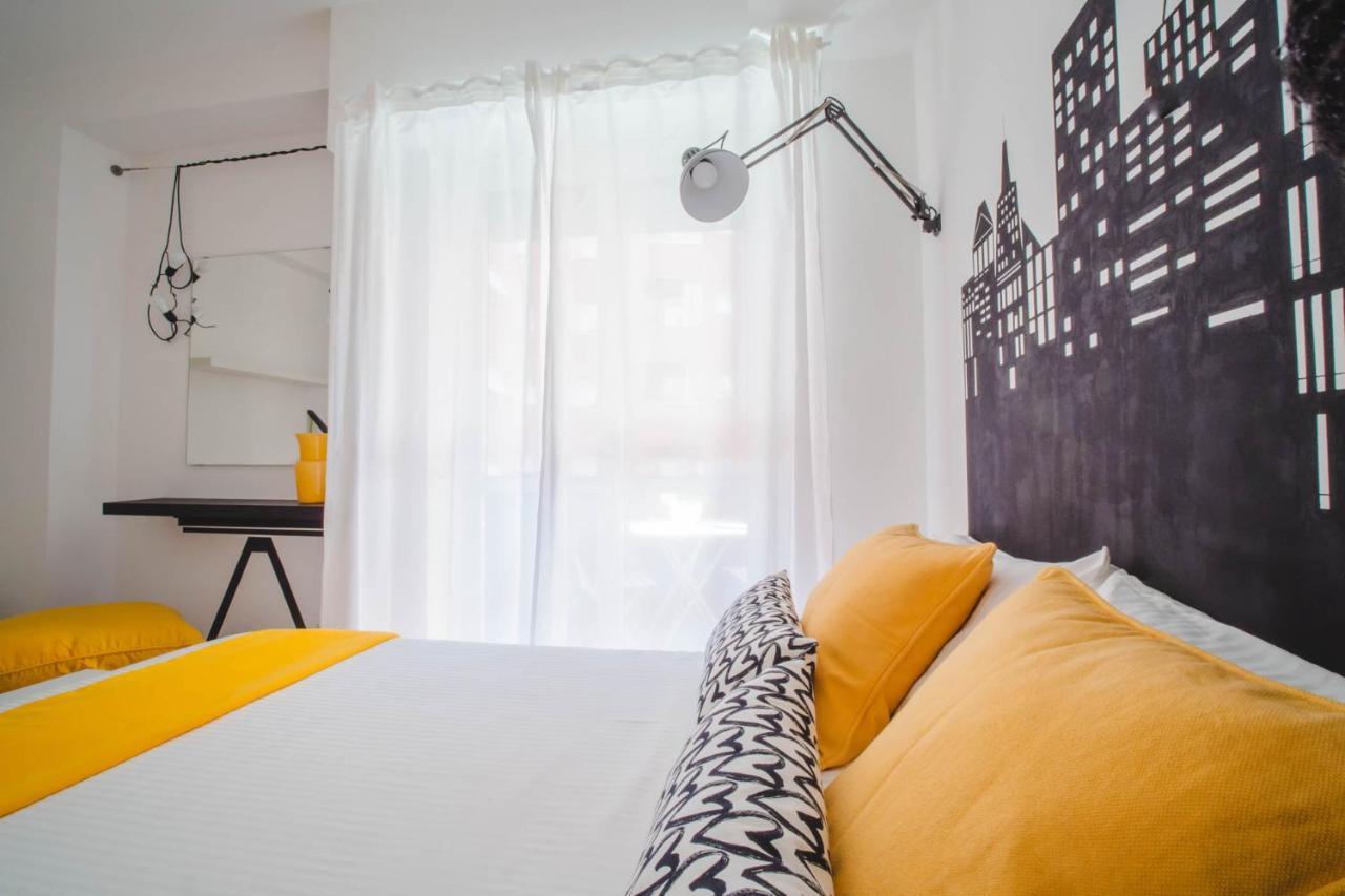 Lady Butterfly - Metro A Lucio Sestio Apartment Рим Екстериор снимка